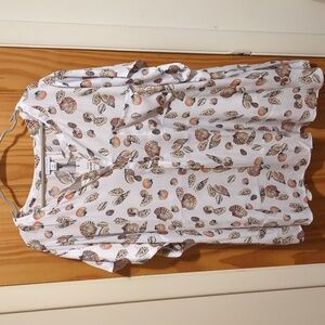 Liz Claiborne Top / White Shells
